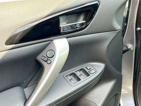 New 2025 Mitsubishi Eclipse Cross SEL image 17
