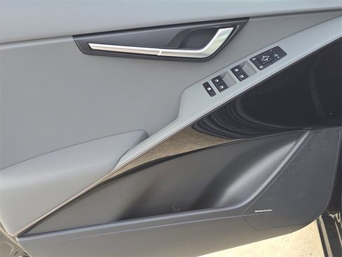 New 2026 Kia Niro EX image 20