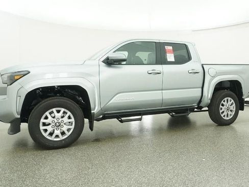 New 2026 Toyota Tacoma SR5 image 18