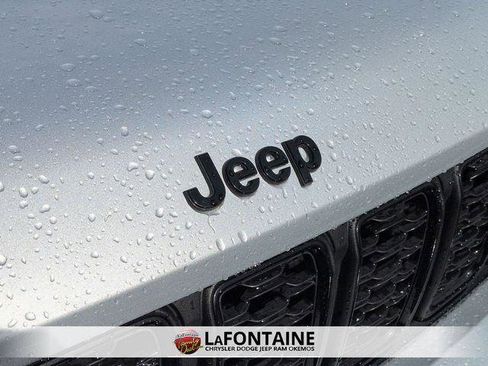 Certified 2024 Jeep Grand Cherokee L Laredo image 9