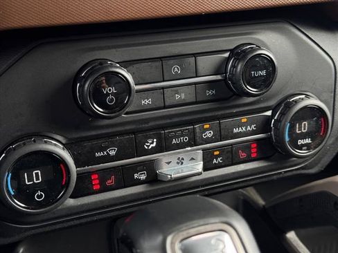 Used 2024 Ford Bronco Outer Banks AWD/4WD image 22