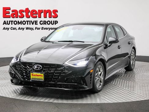 Used 2021 Hyundai Sonata SEL image 1