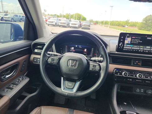 Used 2024 Honda Pilot Elite image 15