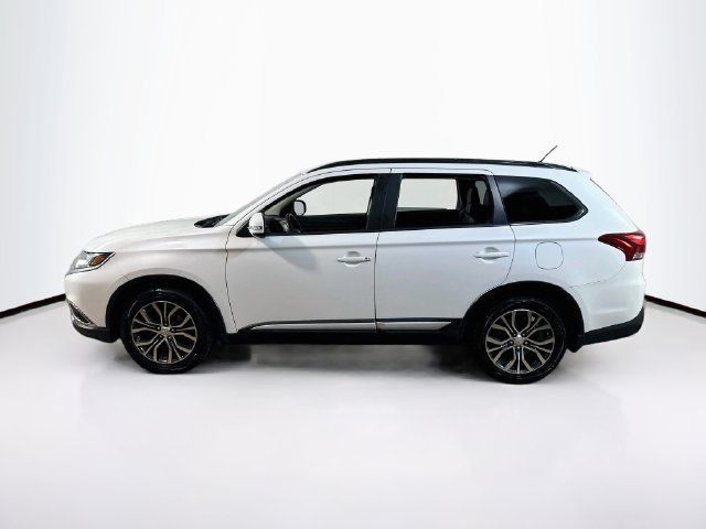 Used 2016 Mitsubishi Outlander AWD image 5