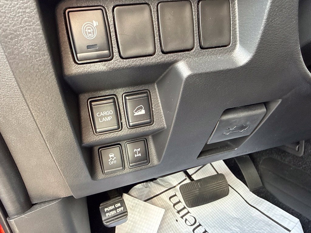 Used 2025 Nissan Frontier PRO-4X w/ Interior Protection Package AWD/4WD image 8