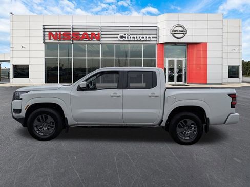 Certified 2025 Nissan Frontier SV image 6