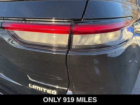 Used 2025 Jeep Grand Cherokee Limited w/ MOPAR Finishing Package image 37