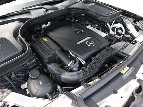 Used 2019 Mercedes-Benz GLC 300 w/ Premium Package image 50