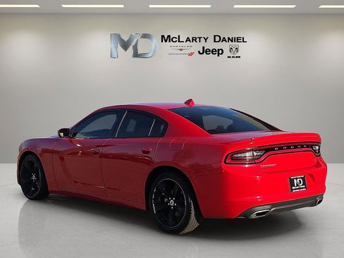 Used 2017 Dodge Charger R/T image 4