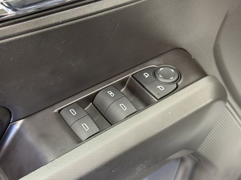 Used 2024 GMC Canyon Elevation w/ Convenience Package image 16