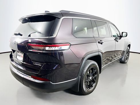 Used 2022 Jeep Grand Cherokee L Limited w/ Luxury Tech Group II image 7