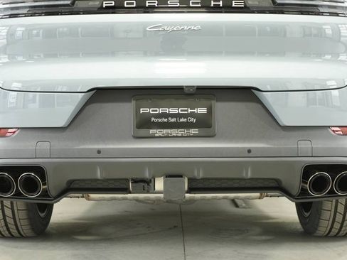 Certified 2025 Porsche Cayenne image 39