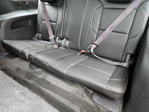 Used 2015 Chevrolet Suburban LT AWD/4WD image 10