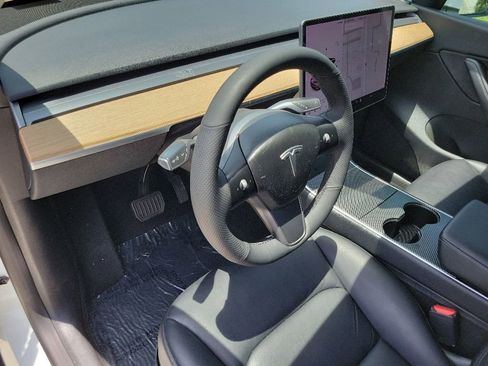 Used 2021 Tesla Model Y 2WD image 13