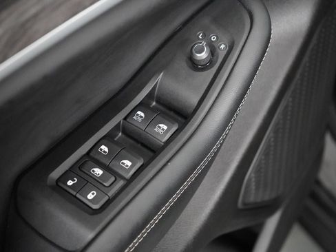 Used 2023 Jeep Grand Cherokee Limited AWD/4WD image 19