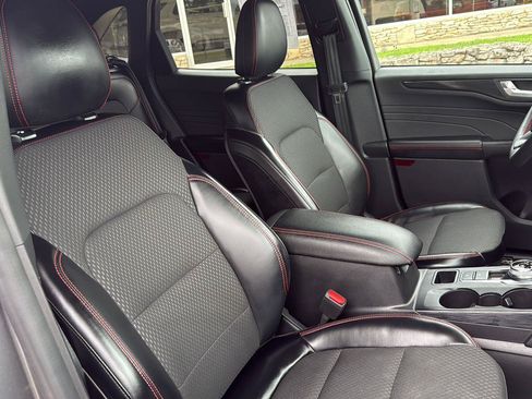 Used 2024 Ford Escape ST-Line w/ Tech Pack #1 FWD image 13
