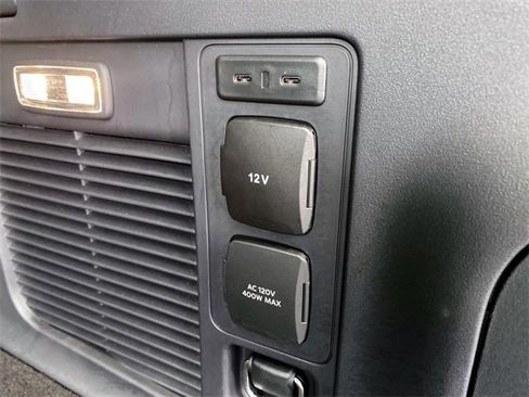 Used 2025 Ford Expedition Max Platinum w/ Driver's Package image 7