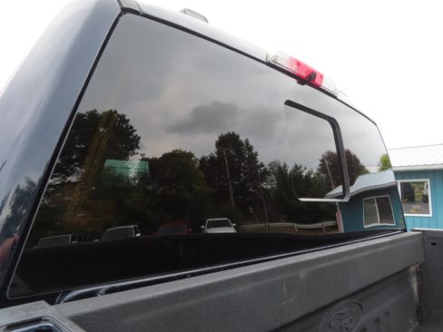 Used 2022 Ford F250 Lariat w/ Black Appearance Package image 16