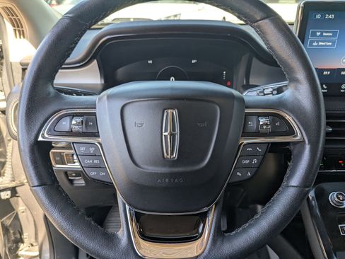 Used 2023 Lincoln Nautilus FWD w/ Premium Package image 13