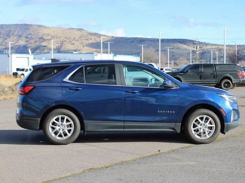 Used 2022 Chevrolet Equinox LT w/ Driver Convenience Package image 7