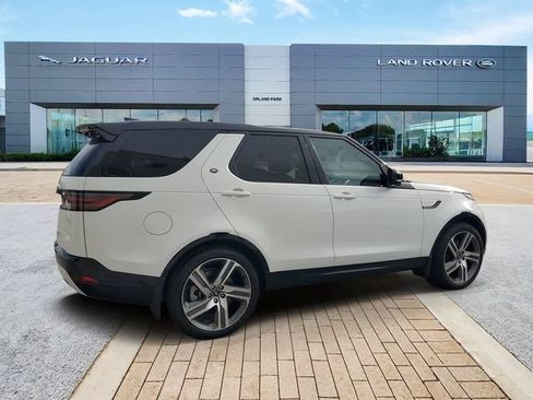 Used 2024 Land Rover Discovery Dynamic SE AWD/4WD image 5