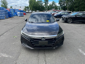 Used 2018 Honda Accord Touring image 2