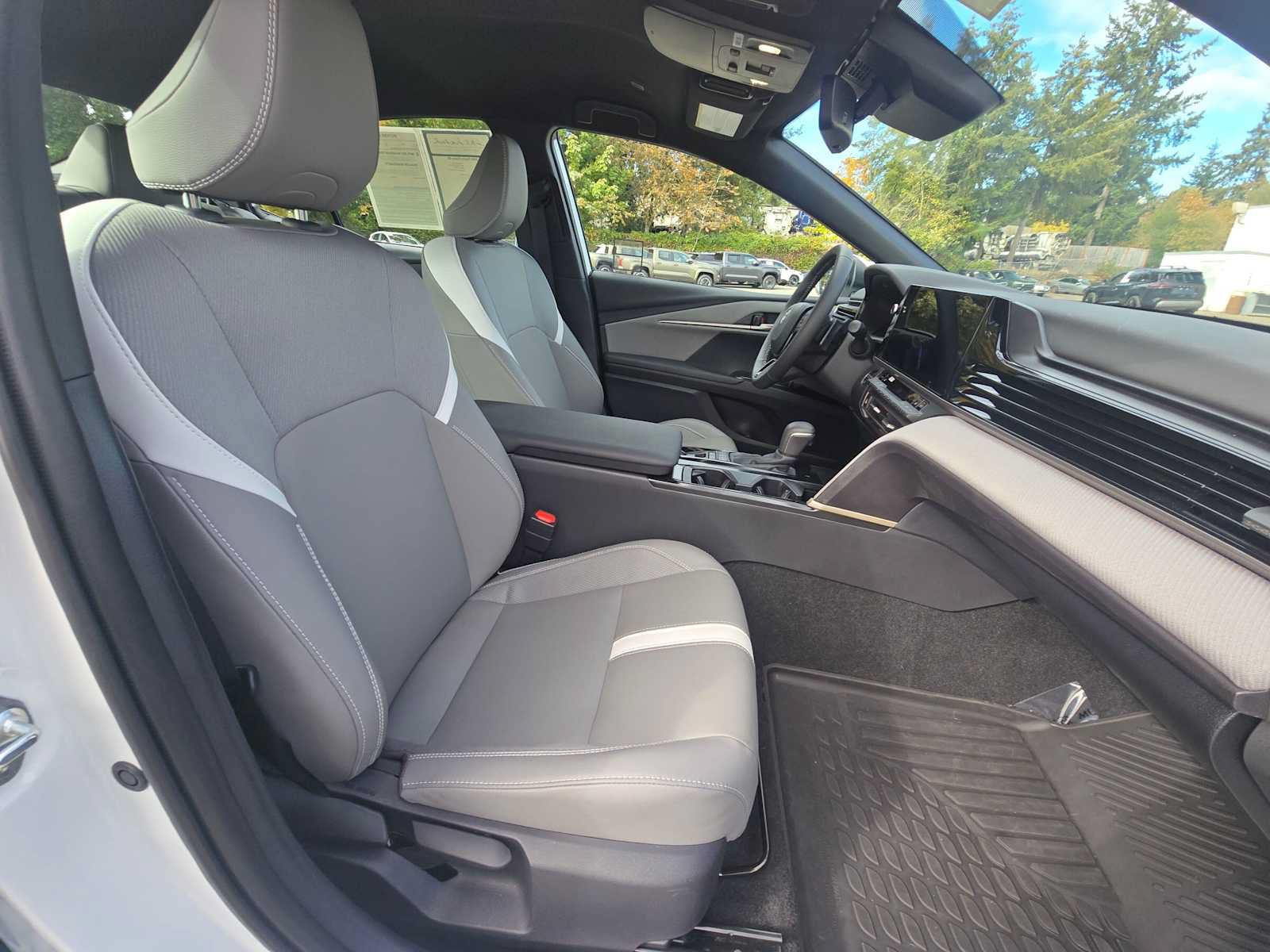 Used 2026 Toyota Camry SE w/ Multimedia Upgrade Package FWD image 11