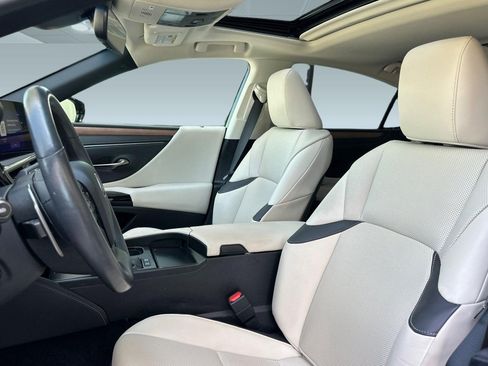 Certified 2025 Lexus ES 300h w/ Premium Package FWD image 27