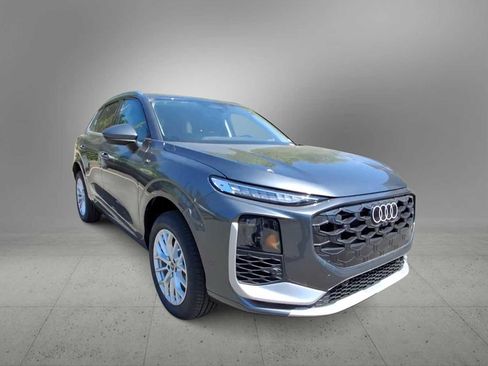 New 2026 Audi Q3 quattro 2.0T AWD/4WD image 2