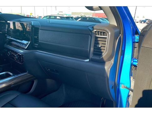 Used 2025 Chevrolet Silverado 1500 LT Trail Boss w/ LT Trail Boss Premium Package image 18