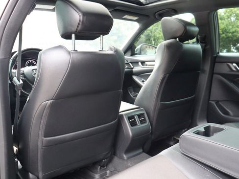 Used 2019 Honda Accord Sport image 13