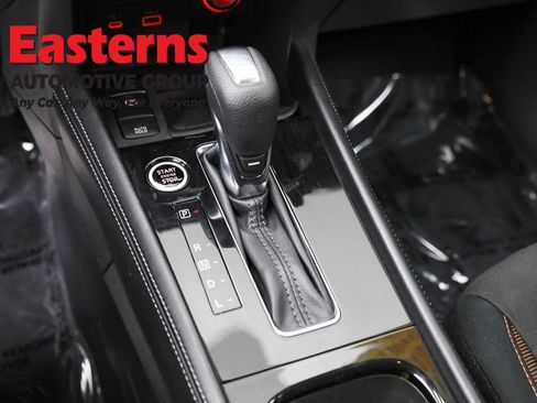 Used 2024 Nissan Kicks SR image 13