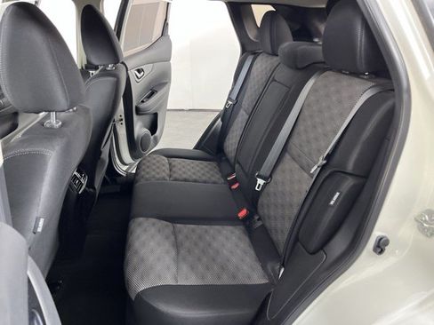 Used 2021 Nissan Rogue Sport SV FWD image 39