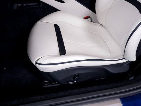 Certified 2025 Ferrari Roma Spider image 22