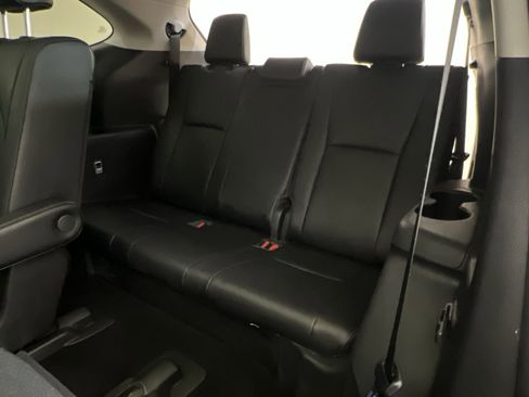 Used 2021 Toyota Highlander Platinum image 24