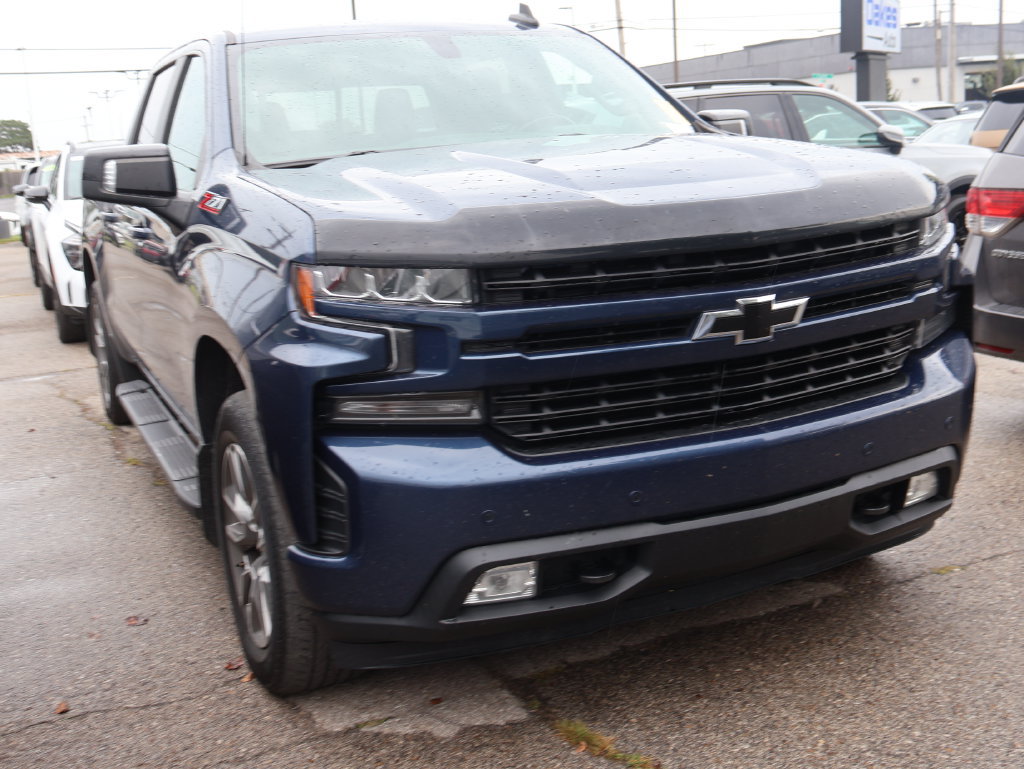 Used 2019 Chevrolet Silverado 1500 RST w/ True North Edition AWD/4WD image 2