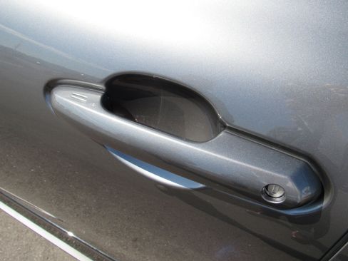 Used 2026 Toyota Crown Platinum image 11