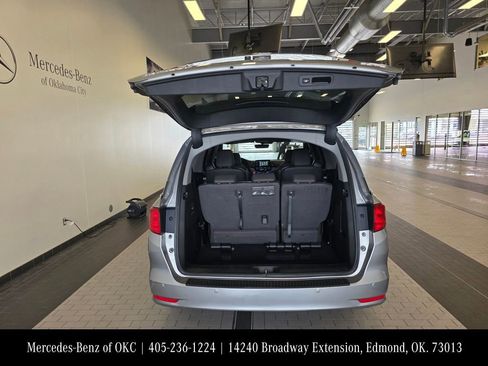 Used 2018 Honda Odyssey Elite image 16