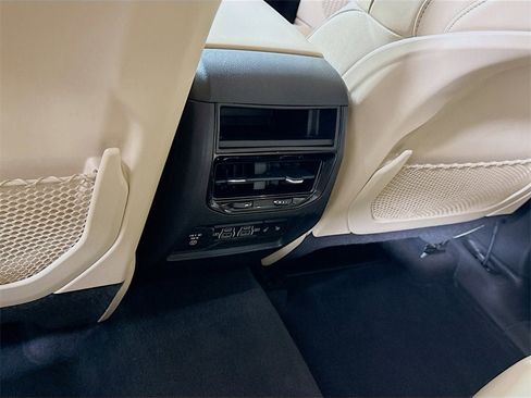 Used 2022 Jeep Grand Cherokee Limited w/ Trailer Tow Prep Group (B) image 17