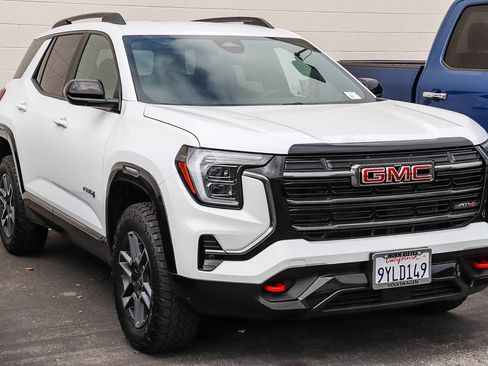 Used 2026 GMC Terrain AT4 AWD/4WD image 3