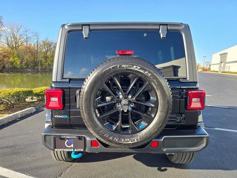 Used 2023 Jeep Wrangler Unlimited Sahara w/ Cold Weather Group image 8