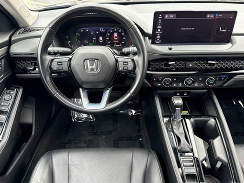 Used 2023 Honda Accord Touring image 17