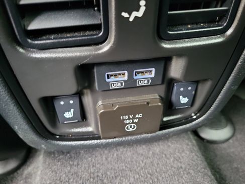 Used 2024 Dodge Durango GT AWD/4WD image 14