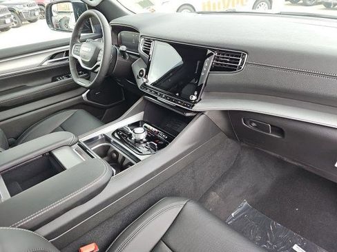 New 2026 Jeep Grand Wagoneer 4WD image 14