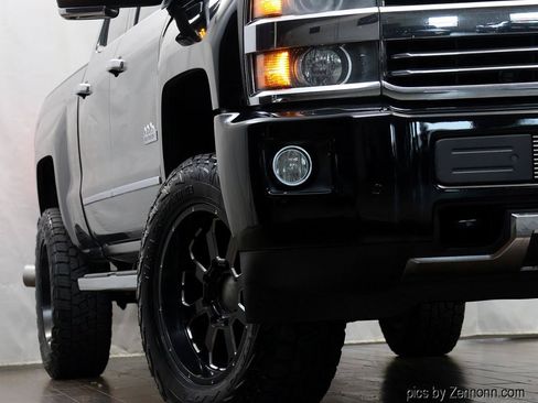 Used 2015 Chevrolet Silverado 2500 High Country w/ Duramax Plus Package AWD/4WD image 4