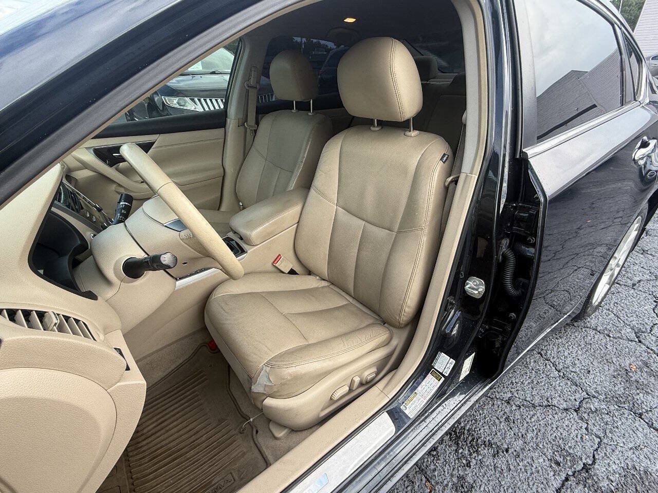 Used 2013 Nissan Altima 2.5 SL FWD image 19
