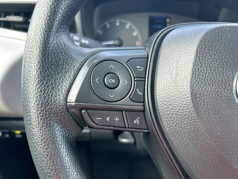 Used 2025 Toyota Corolla LE FWD image 15