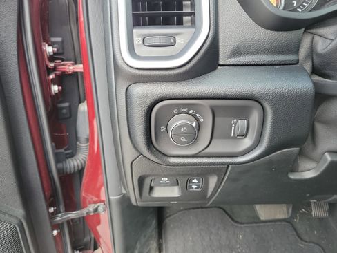 Used 2021 RAM 1500 Big Horn RWD image 26