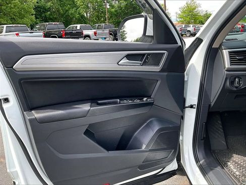 Used 2019 Volkswagen Atlas SE w/ Towing Package AWD/4WD image 9