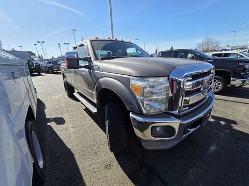 Used 2014 Ford F250 XLT w/ XLT Premium Package image 2